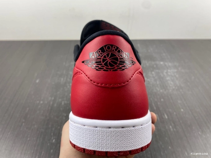 Air Retro Bred Low Jordan 705329-001 1 0714